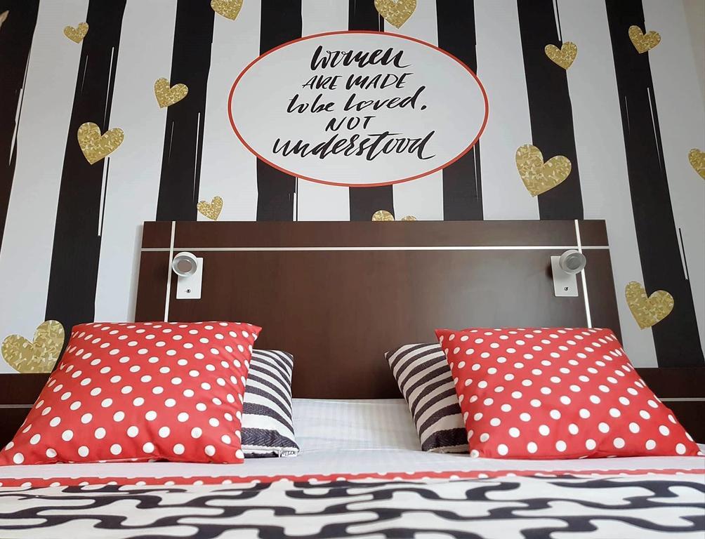 Logis Boutique Hotel Novalis กราดิกนัน ภายนอก รูปภาพ